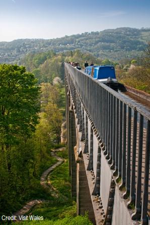 Llangollen & Pontcysyllte Aqueduct Boat Trip inc. Ploughman&rsquo;s Lunch